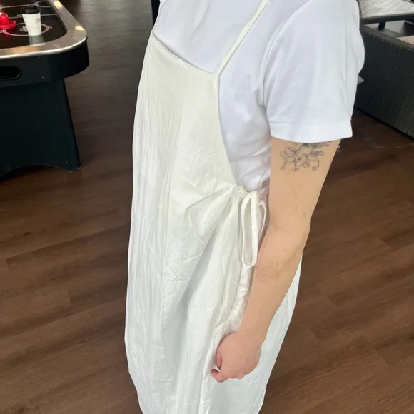 Koran Elegant White Women's dress - Picture 3 of 4